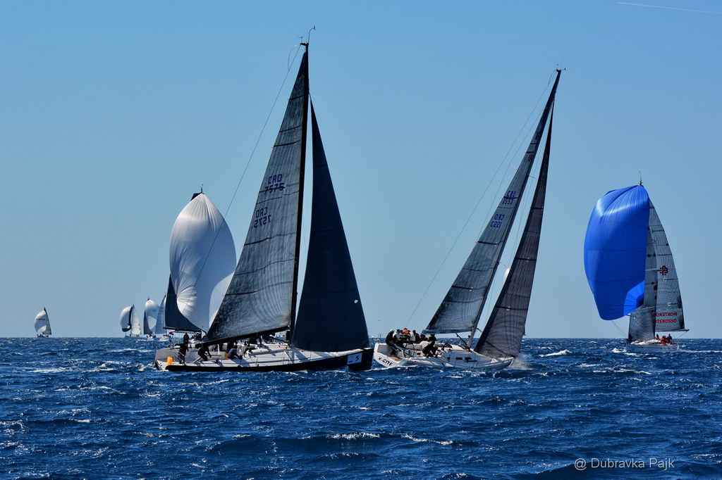 U hvarskom akvatoriju održana XXI. Uskršnja regata U hvarskom akvatoriju održana XXI. Uskršnja regata