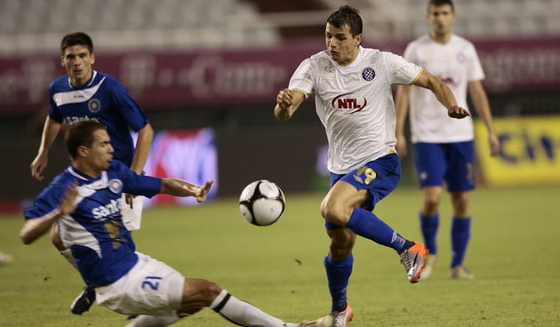 Split 220810. Stadion NK Hajduka u Poljudu 5. kolo HNL-a utakmica: NK Hajduk – NK Zadar Na fotografiji s lijeve strane: Ivan Snatini ( Zadar) i Anas Sharbini ( Hajduk) Foto: Vladimir Dugandzic / CROPIX