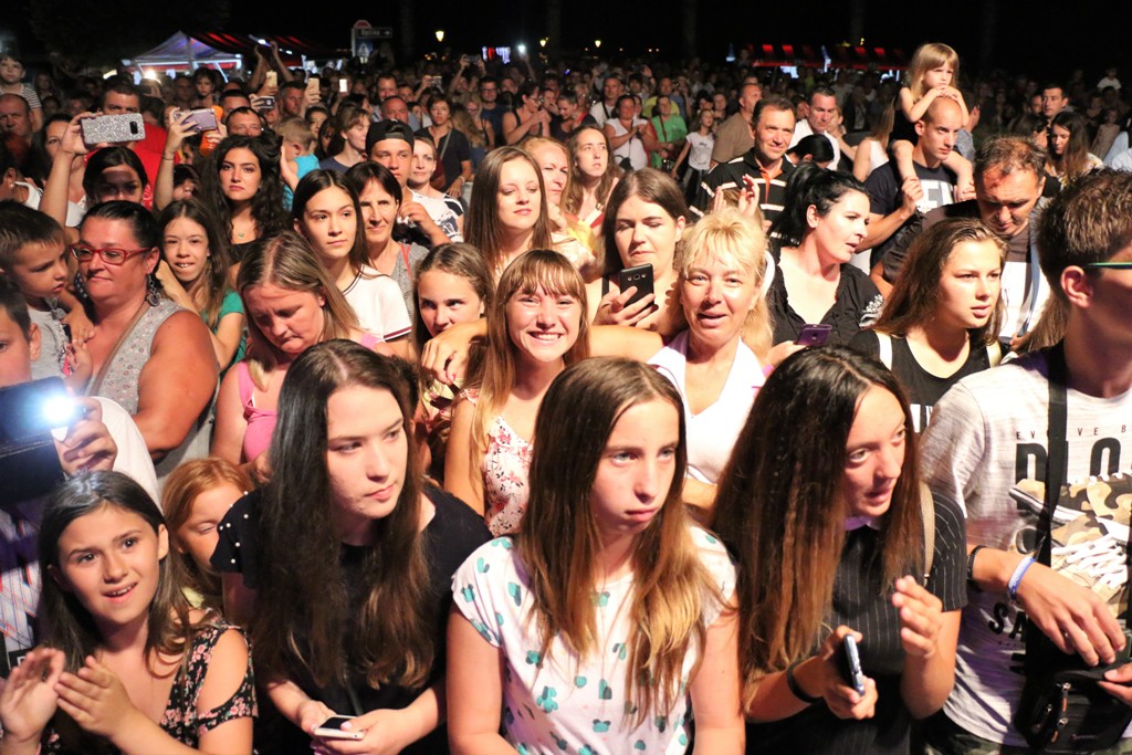 Prvi koncert popularnog slavonskog benda Vigor na otoku Viru