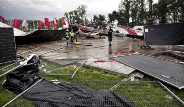 Oluja u Belgiji, srušena pozornica, foto: today.msnbc.msn.com