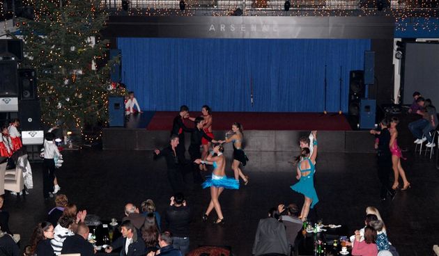 Božićni plesni show u Arsenalu