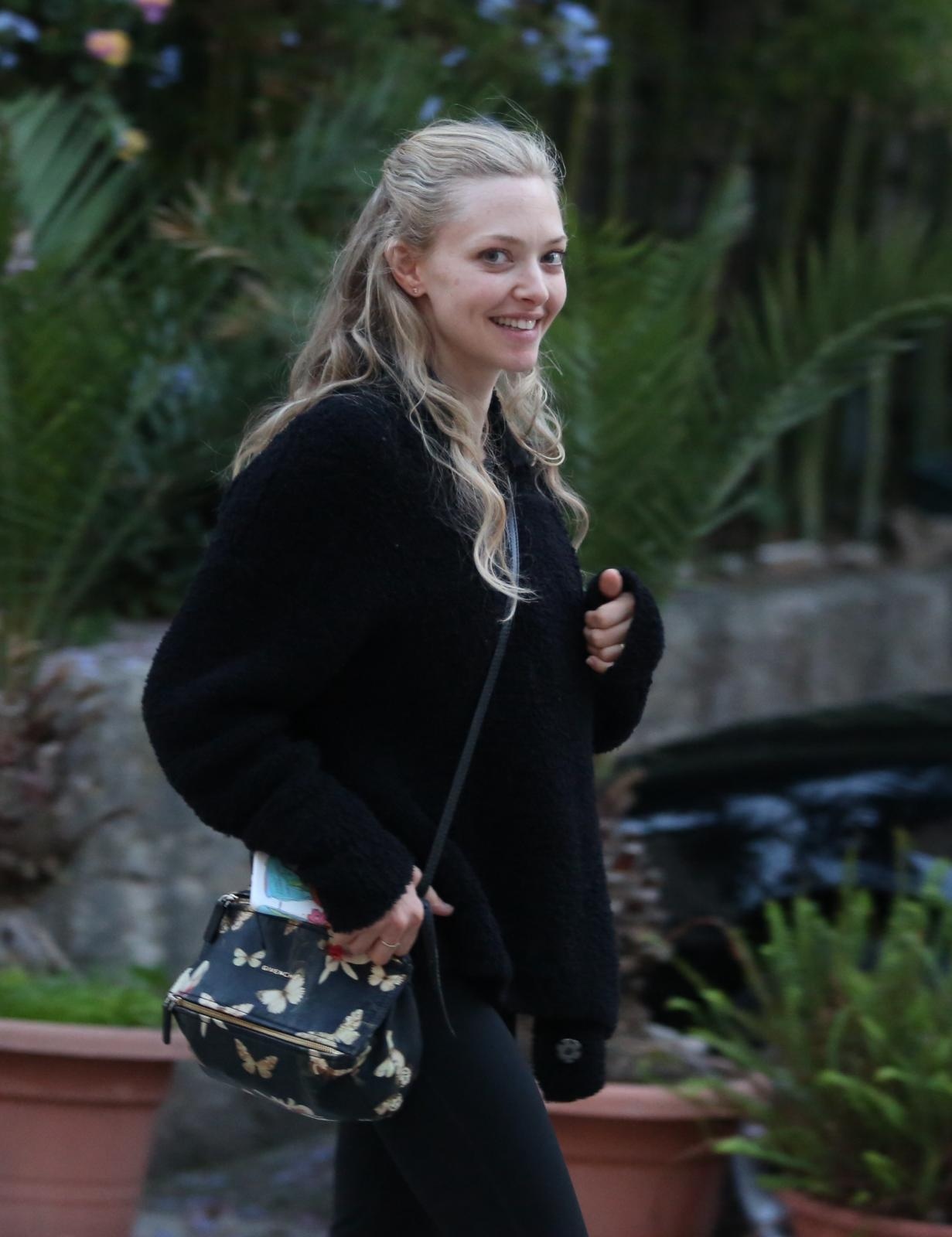 Amanda Seyfried u šetnji Visom tijekom stanke snimanja Mamma Mia 2