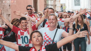 Zadar priredio čudesan doček svojim Vatrenim herojima (1)