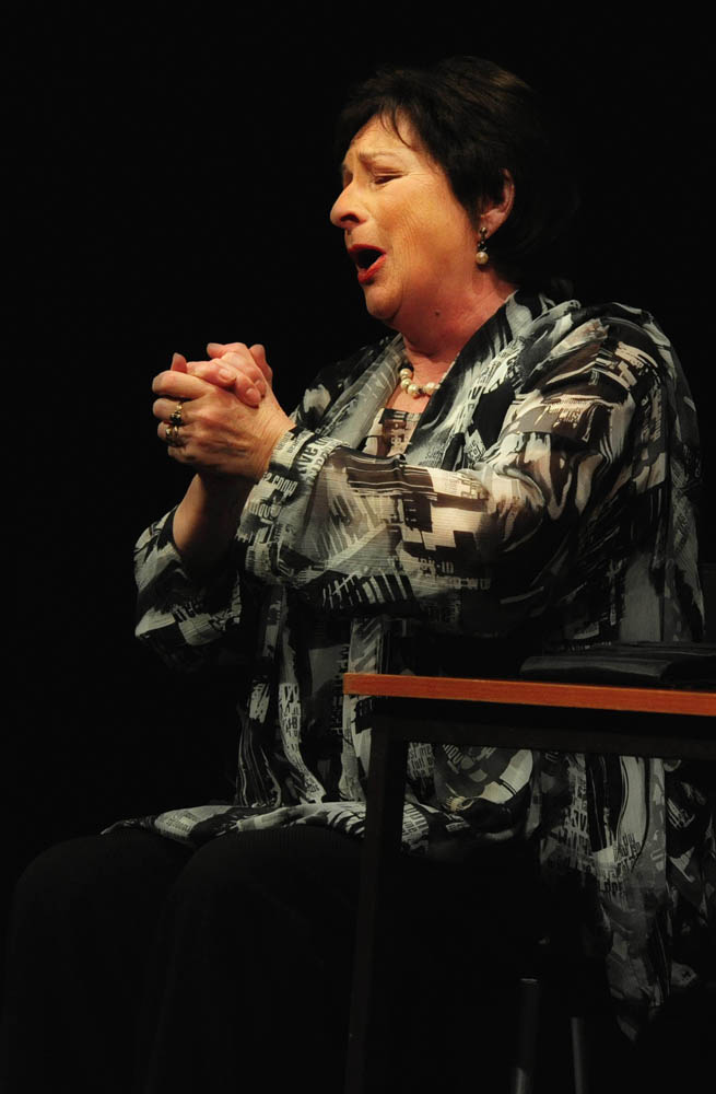 Zadar, 28.02.2013. snimio: Nenad Marčev,
PLANET ART,
Raymond Queneu,
STILSKE VJEŽBE,
Redatelj Tomislav Radić,
Igraju: Lela Margitić i Pero Kvrgić,
Dvorana HNK Zadar Zadar, 28.02.2013. snimio: Nenad Marčev,
PLANET ART,
Raymond Queneu,
STILSKE VJEŽBE,
Redatelj Tomislav Radić,
Igraju: Lela Margitić i Pero Kvrgić,
Dvorana HNK Zadar