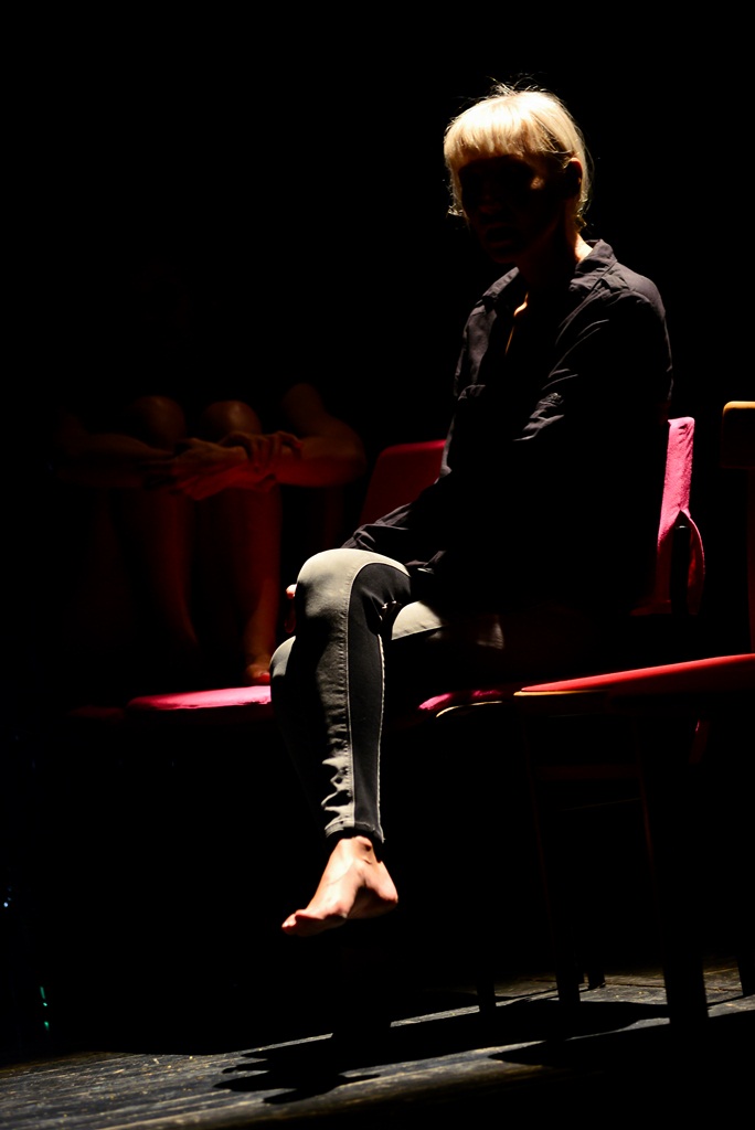 “Ana i Ona” naziv je predstave čijom je premijerom sinoć u zadarskom Kazalištu lutaka započela umjetnička revija pod nazivom “Nosi se Teatro Verrdi”.