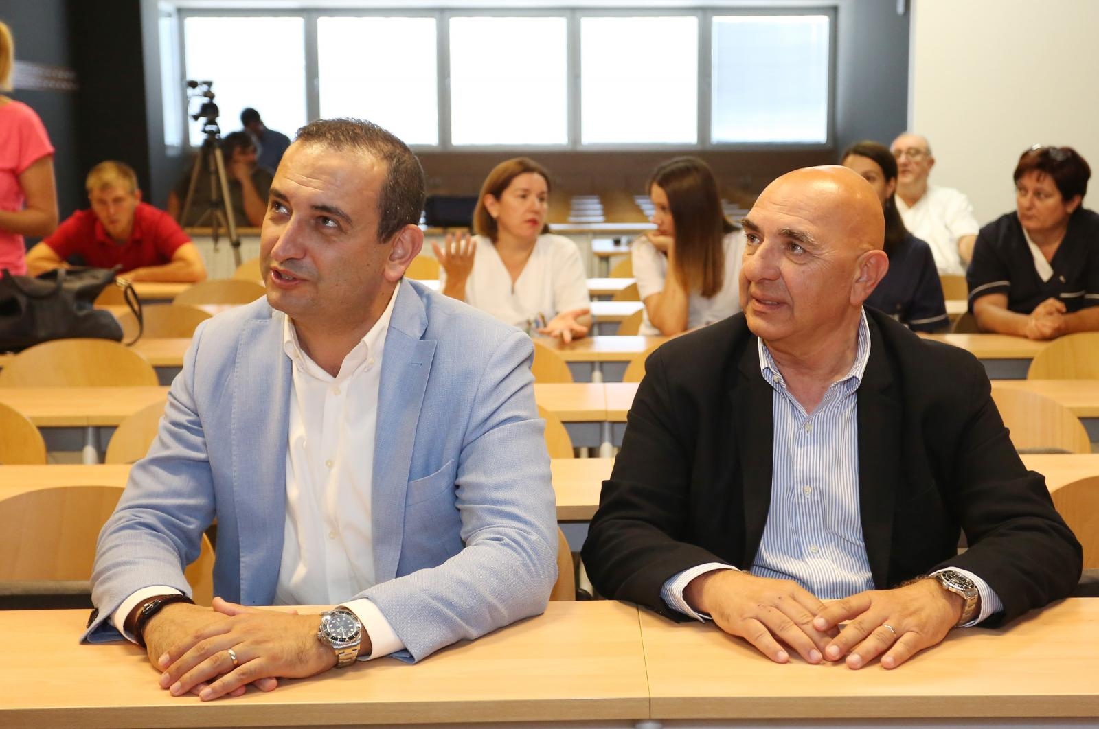 INA i Dogus grupa donirali 200 tisuća kuna Općoj bolnici INA i Dogus grupa donirali 200 tisuća kuna Općoj bolnici