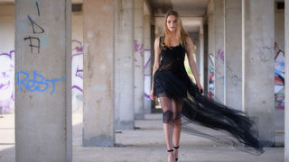 Iva Mijolović u kolekciji “Fleek” by Ella Iva Mijolović u kolekciji “Fleek” by Ella