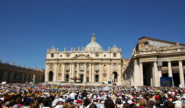 Vatikan – sveta misa/Foto: tonawa.com