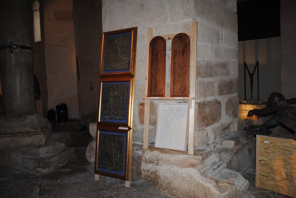 Kiparska izložba “Vjetar iz duše” fra Jokaima Gregova u crkvi Sv. Donata Kiparska izložba “Vjetar iz duše” fra Jokaima Gregova u crkvi Sv. Donata