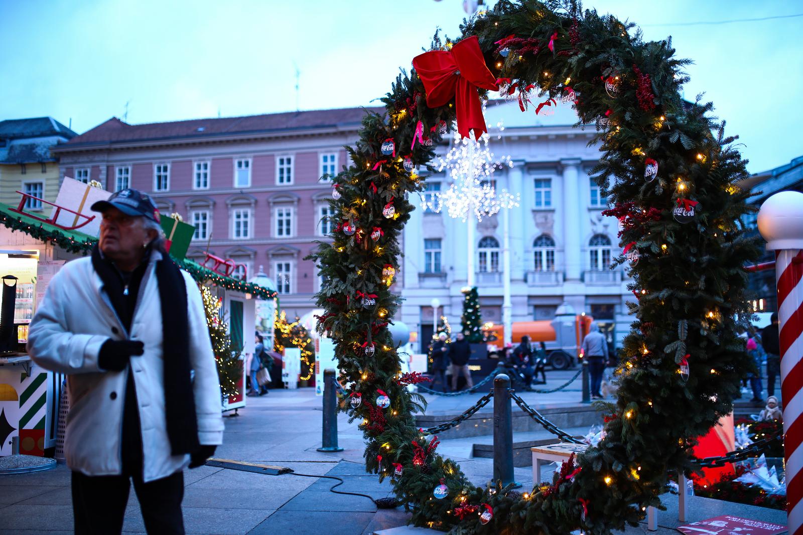 Zagrebački Advent na Trgu bana Jelačića