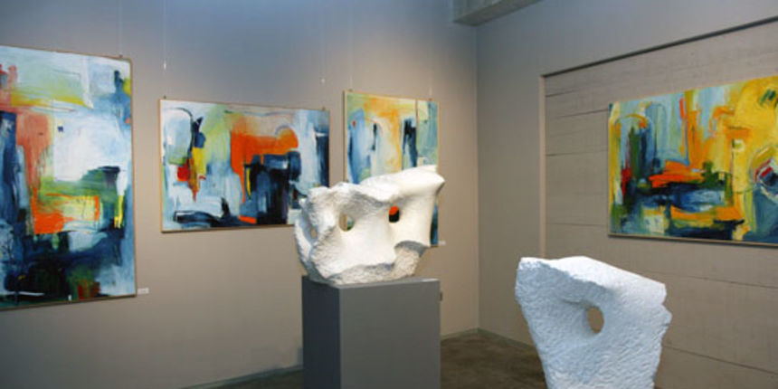 Lovre Jakšić – Izložba na Braču (foto: braconline.com.hr)) Lovre Jakšić – Izložba na Braču (foto: braconline.com.hr))