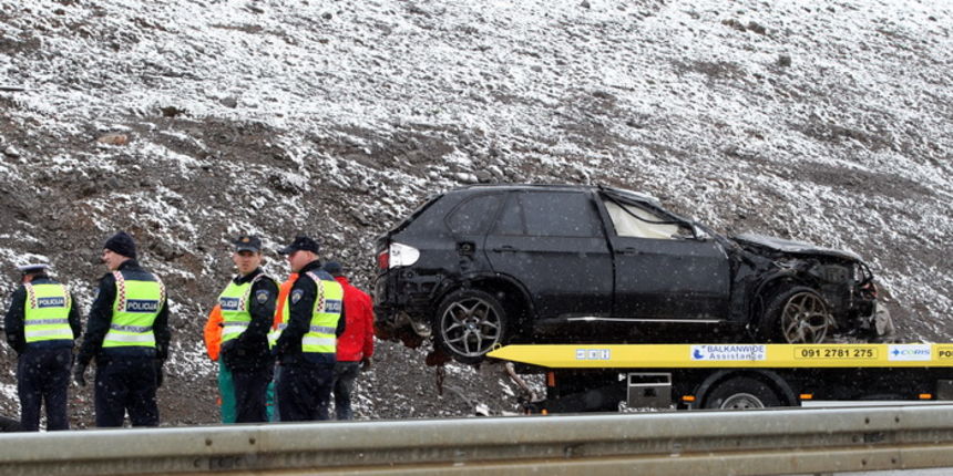 Sv Rok, 080412.Teska prometna nesreca sa smrtnim posljedicama dogodila se u blizini cvora sv Rok na 208. kilometru autoceste smjer jug. Ocevid je u tijeku.Foto: Jure Miskovic / CROPIX Sv Rok, 080412.Teska prometna nesreca sa smrtnim posljedicama dogodila se u blizini cvora sv Rok na 208. kilometru autoceste smjer jug. Ocevid je u tijeku.Foto: Jure Miskovic / CROPIX