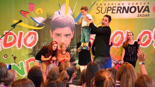 Supernova: Adio školo uz uručenje nagradnog automobila Audi A 1 i velike donacije u visini 50.000 kn HCK-u Supernova: Adio školo uz uručenje nagradnog automobila Audi A 1 i velike donacije u visini 50.000 kn HCK-u