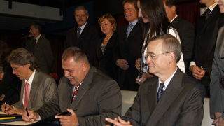 Potpis ugovora za Luku Zadar 7.rujna 2007, Arsenal Zadar Potpis ugovora za Luku Zadar 7.rujna 2007, Arsenal Zadar