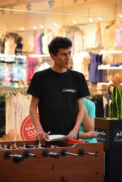 Supernova: Nogometno ludilo i izvlačenje dobitnika automobila Audi A1 Supernova: Nogometno ludilo i izvlačenje dobitnika automobila Audi A1