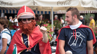 Spektakularni defile vespaša, foto: Vinko Pešić Spektakularni defile vespaša, foto: Vinko Pešić