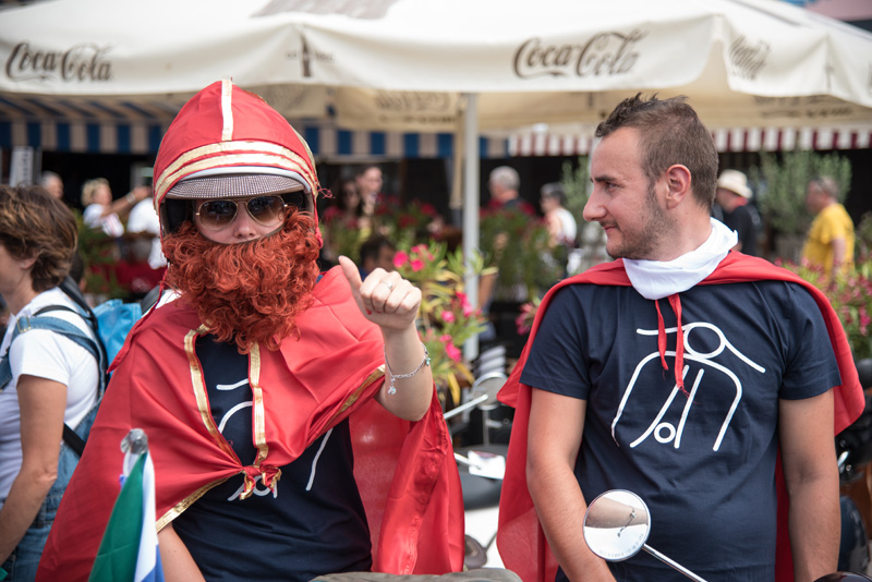 Spektakularni defile vespaša, foto: Vinko Pešić Spektakularni defile vespaša, foto: Vinko Pešić