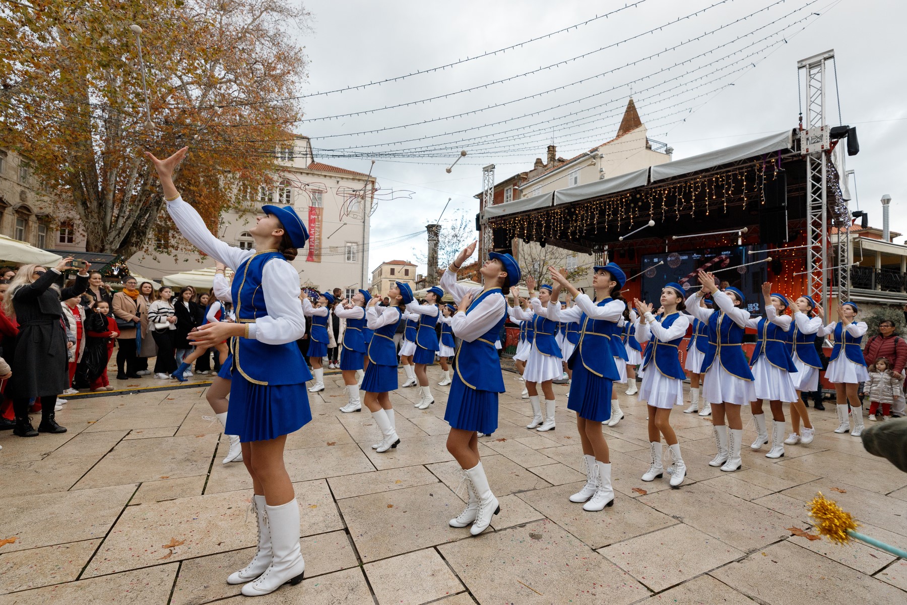 Defile mažoret plesa @ Advent u Zadru Defile mažoret plesa @ Advent u Zadru