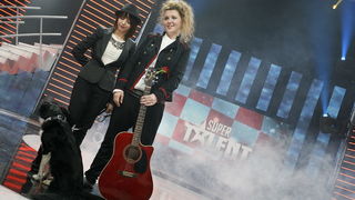 Zagreb, 191110. 
Studio 2 Jadran filma, Oporovecka 12.
Treca polufinalna emisija Supertalent showa Nove TV. 
Na slici: pobjednice Maja Terzic i Nessa (pas) i Viktorija Novosel.
Foto: Nina Djurdjevic / CROPIX