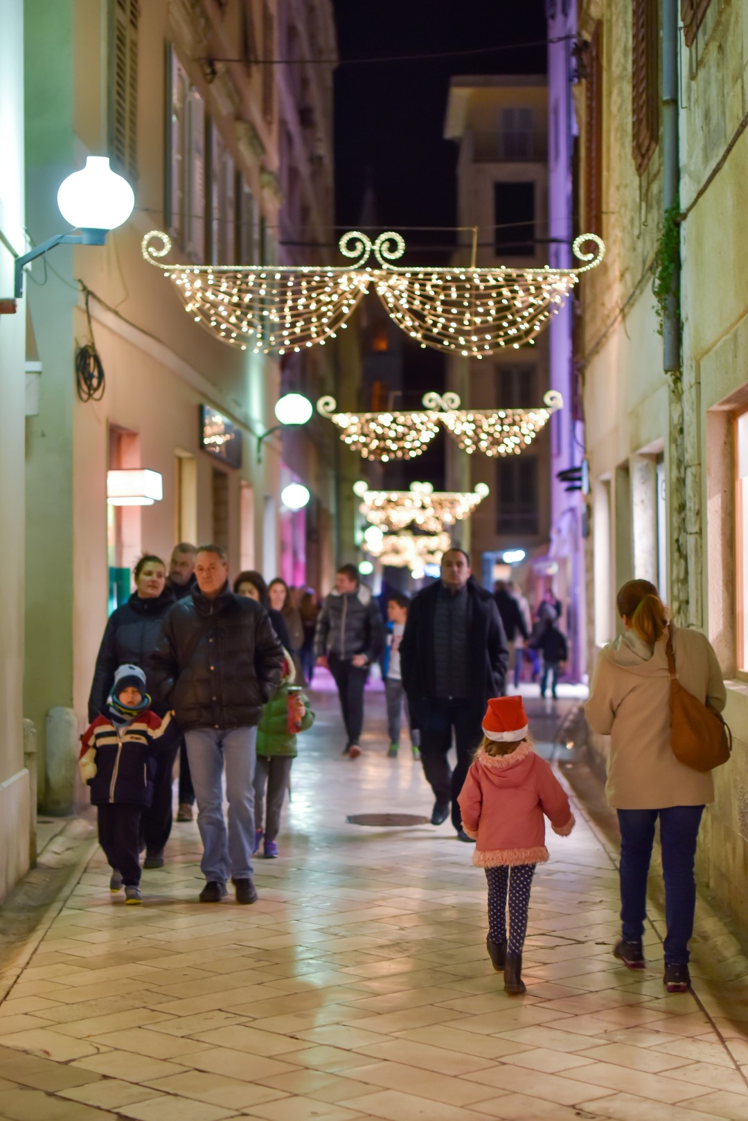 Advent u Zadru: Giuliano raspjevao i rasplesao Zadrane Advent u Zadru: Giuliano raspjevao i rasplesao Zadrane