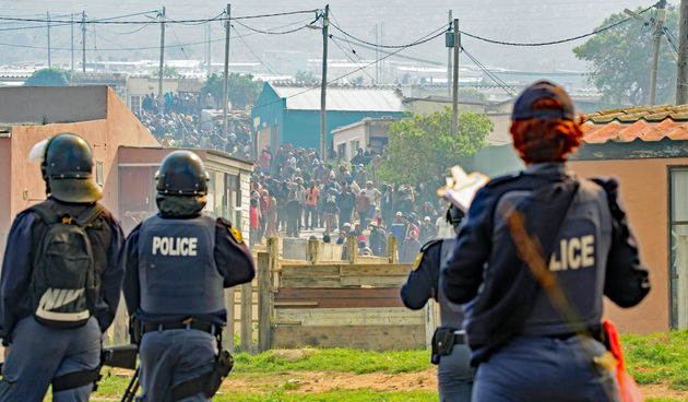 Kao zemlje o kojima bi Amerikanci trebali razmisliti prije putovanja navedene su Burundi, Honduras, Mauritanija, El Salvador, Čad, Nikaragva, Demokratska Republika Kongo, Liban, Niger, Nigerija, Pakistan… Razlozi su uglavnom visok stupanj kriminala.