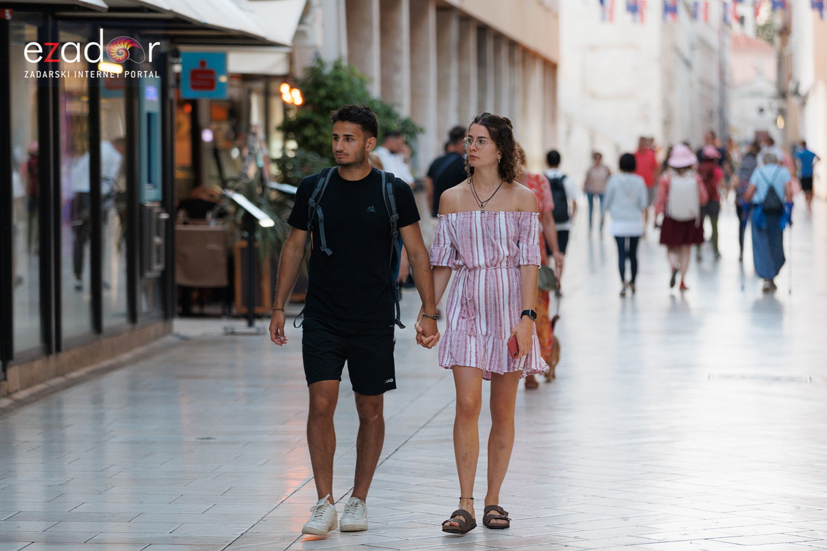 Večernji đir po gradu 3. listopada 2023. Večernji đir po gradu 3. listopada 2023.