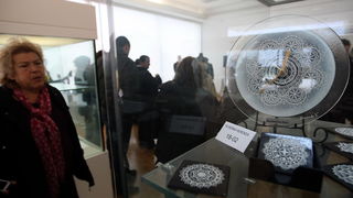 Zadar, 180313. 
U Muzeju antickog stakla organizirana je izlozba suvenira Zadarske zupanije 2013, u sklopu 3. Festivala suvenira Zadarske zupanije kojeg organizira Udruga inovatora Zadarske zupanije.
Izlozba je natjecajnog karaktera. 
Na fotografiji: deta