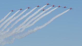 Akrobatska grupa Red Arrows u posjetu Krilima Oluje u Zemuniku