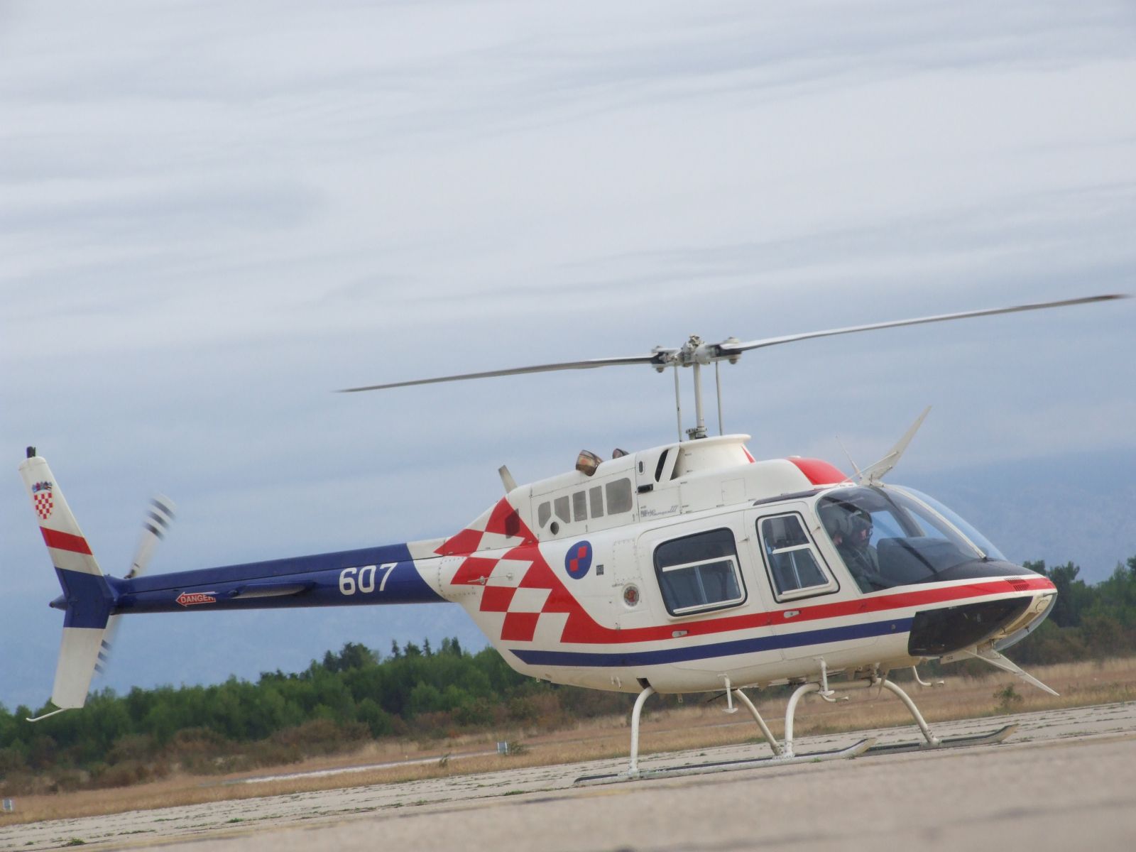 Zemunik: Započela obuka pilota u helikopteru Zemunik: Započela obuka pilota u helikopteru