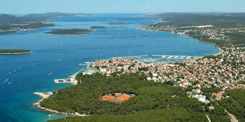 Image 1201827 (auto) Image 1201827 (auto)