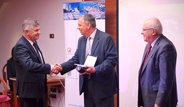 Dodjela zlatnih plaketa najuspješnijim gospodarstvenicima u 2011.