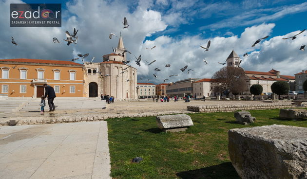 Đir po gradu, srijeda 14. ožujka 2018., oblaci, galebovi, Poljana i Forum