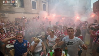 Navijačko ludilo u Zadru za vrijeme i nakon finala Svjetskog prvenstva Navijačko ludilo u Zadru za vrijeme i nakon finala Svjetskog prvenstva