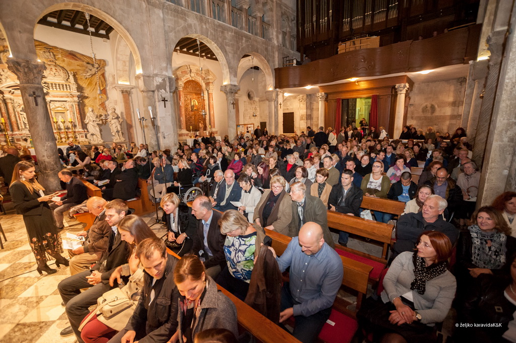 Stefan Milenković i Zadarski komorni orkestar u katedrali sv. Stošije