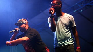 Zagreb, 210611.
RSC Jarun.
Otok hrvatske mladezi.
T-mobile INmusic festival.
Prvi dan tradicionalno najveceg glazbenog spektakla u Hrvatskoj koji se odrzava 21. i 22.06.
Na slici: Buraka Som Sistem.
Foto: Neja Markicevic / CROPIX Zagreb, 210611.
RSC Jarun.
Otok hrvatske mladezi.
T-mobile INmusic festival.
Prvi dan tradicionalno najveceg glazbenog spektakla u Hrvatskoj koji se odrzava 21. i 22.06.
Na slici: Buraka Som Sistem.
Foto: Neja Markicevic / CROPIX