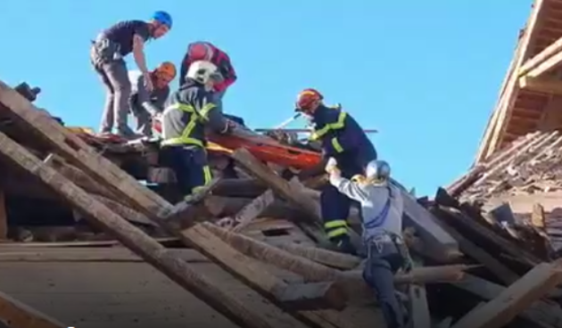 Vatrogasci iz devet županija među kojima i oni iz Zadarske upućeni na područje Siska i Petrinje
