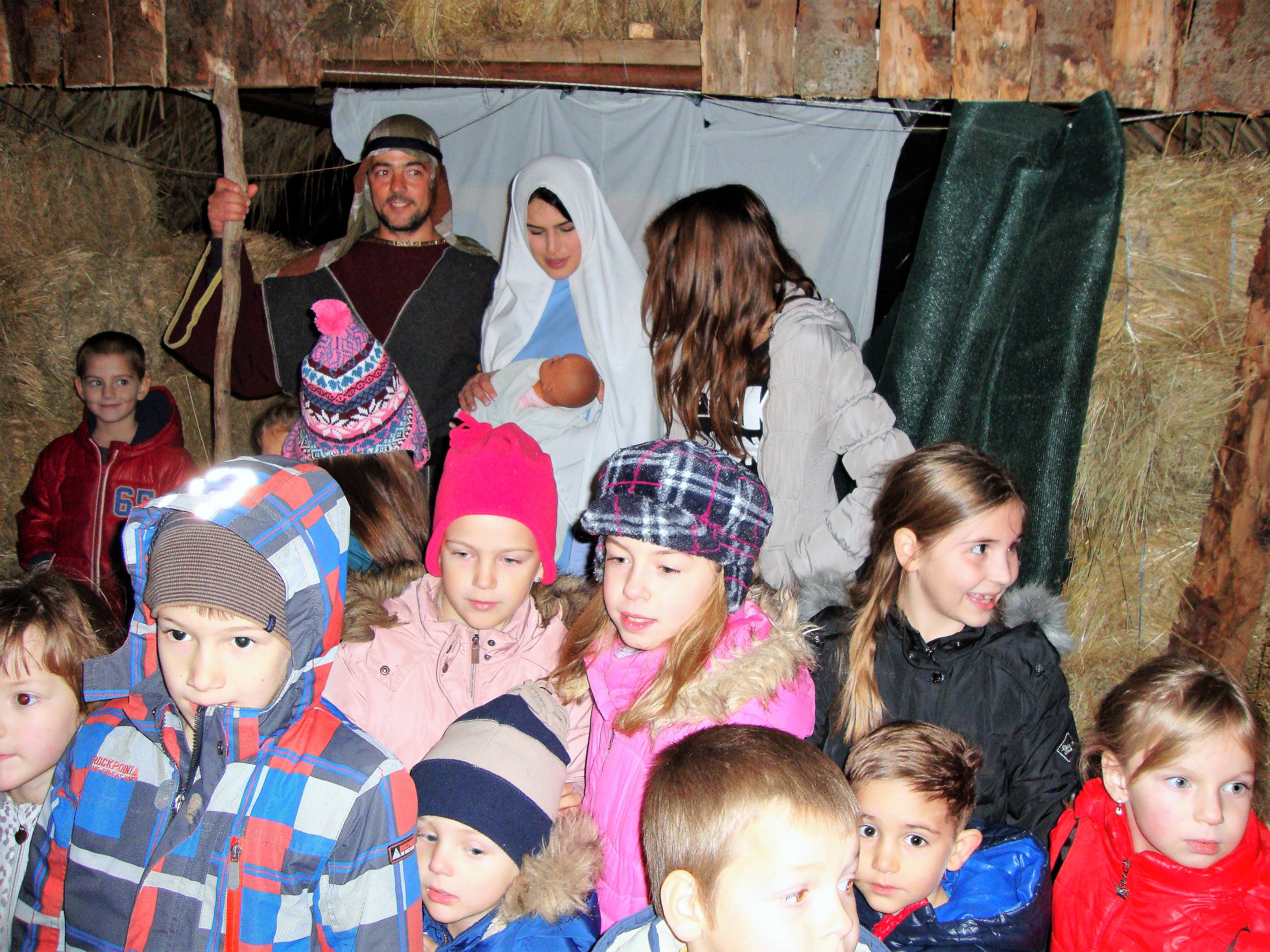 Žive jaslice zajednice Cenacolo u Jankolovici kod Biogrrada na Moru Žive jaslice zajednice Cenacolo u Jankolovici kod Biogrrada na Moru