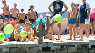 Meta feštica od balona i Ballon Jump