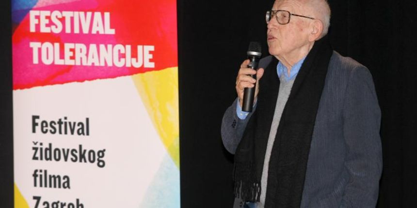 09.10.2013., Zadar – U skolopu festivala zidovskog filma, Branko Lustig govorio je zadarskim srednjoskolcima o svom boravku u nacistickim koncentracijskim logorima. Photo: Dino Stanin/PIXSELL 09.10.2013., Zadar – U skolopu festivala zidovskog filma, Branko Lustig govorio je zadarskim srednjoskolcima o svom boravku u nacistickim koncentracijskim logorima. Photo: Dino Stanin/PIXSELL