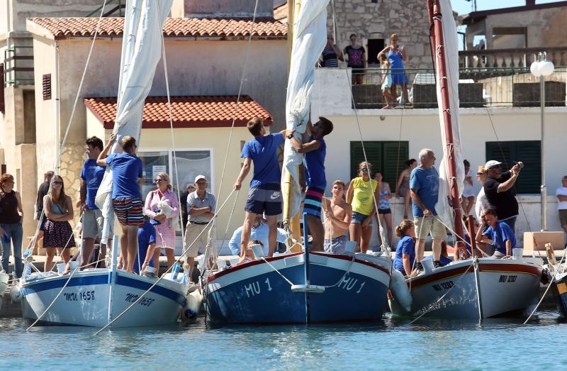 Betina: Regata na latinsko idro “Za dušu i tilo”. Photo: Duško Jaramaz/PIXSELL