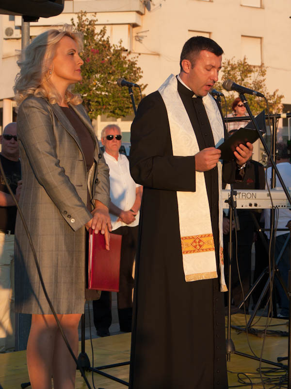 Bili Brig kod Ošk. Zadarski otoci: Svečanost imenovanja trga po D.T. Gavranu, foto: Darko Belančić