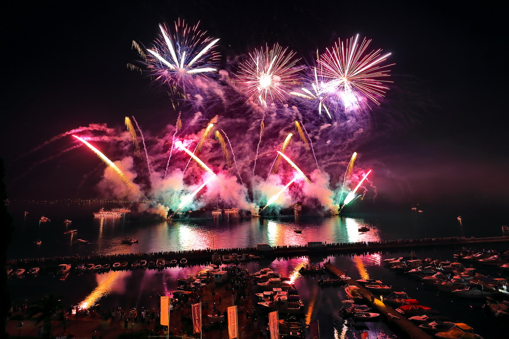 Biogradska noć 2017: Spektakularni vatromet Biogradska noć 2017: Spektakularni vatromet