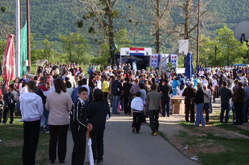 HDZ-ov predizborni skup u Gračacu (Foto: P. Sikirić)