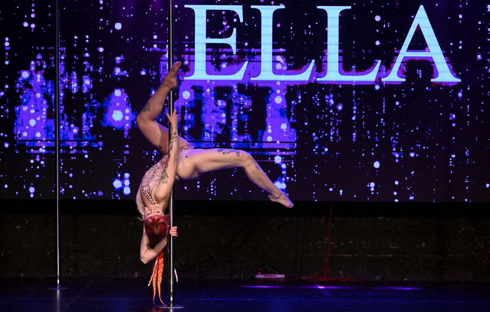 Boogaloo klub: Pole Dance Showcase