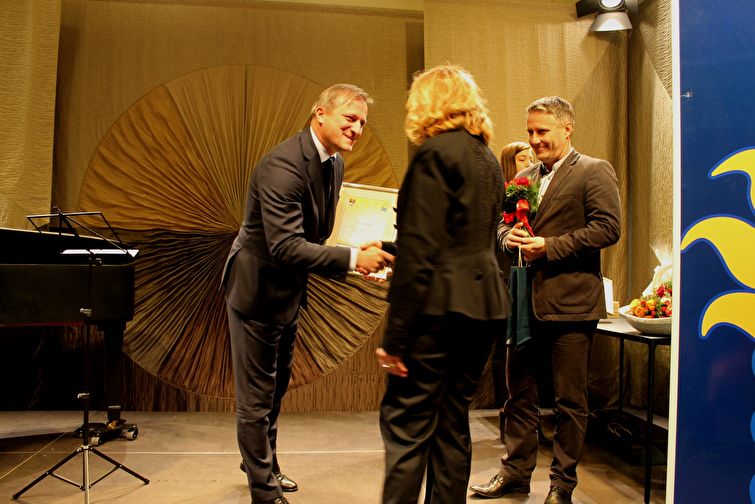 Kneževa palača: Svečana dodjela priznanja “Nasmiješeno sunce” za 2017. godinu Kneževa palača: Svečana dodjela priznanja “Nasmiješeno sunce” za 2017. godinu