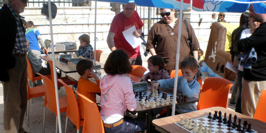 Odigran turnir najmlađih šahista kluba Casper (Foto: V. Pletikosić) Odigran turnir najmlađih šahista kluba Casper (Foto: V. Pletikosić)