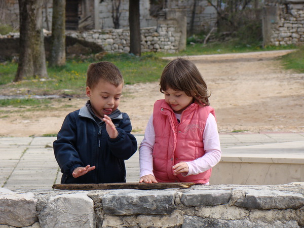 Humanitani uskrsni konvoj Zadar – Oklaj