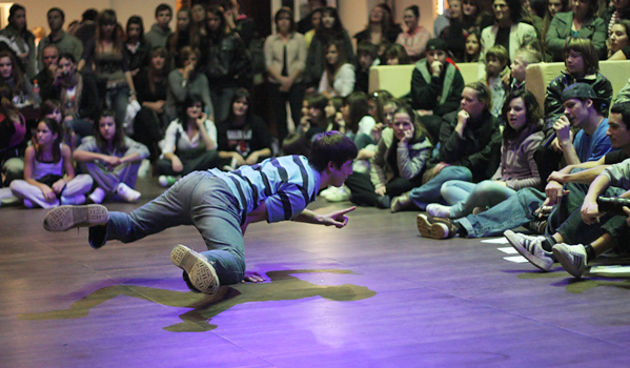 Image 1038871 (auto)