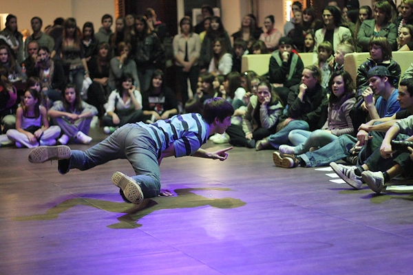 Image 1038871 (auto)