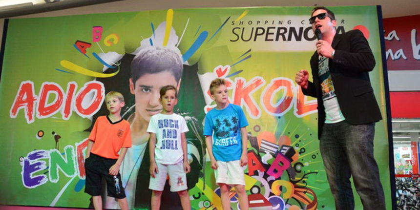 Supernova: Adio školo uz uručenje nagradnog automobila Audi A 1 i velike donacije u visini 50.000 kn HCK-u Supernova: Adio školo uz uručenje nagradnog automobila Audi A 1 i velike donacije u visini 50.000 kn HCK-u